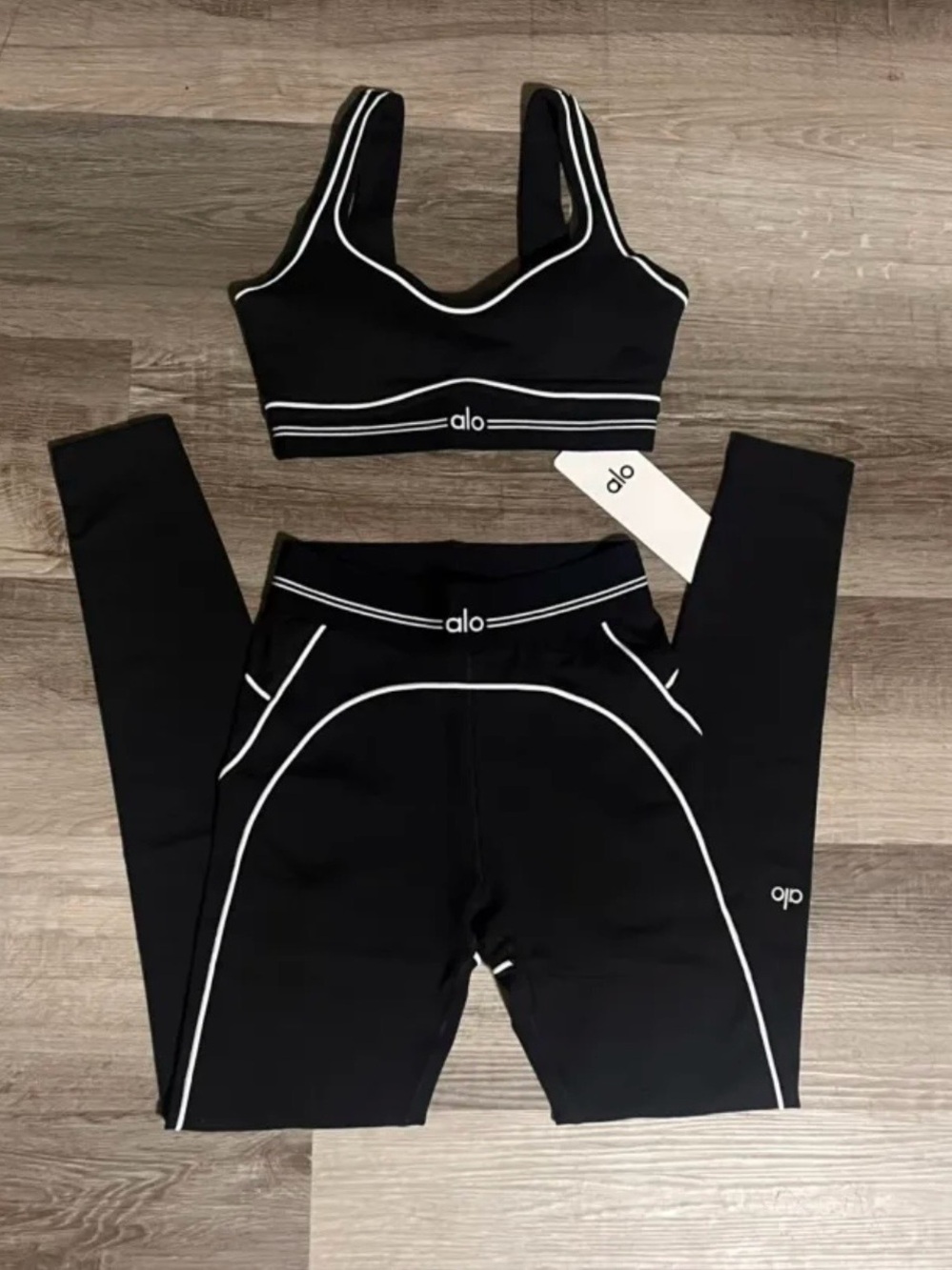 ALO Yoga Black Sports Bra with White Piping